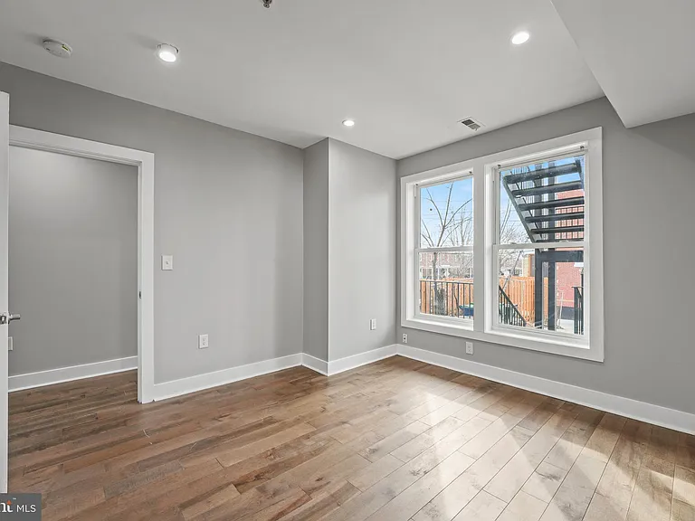 2419 Benning Rd NE — Photo 12