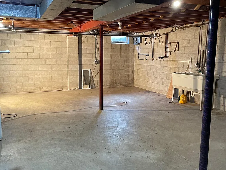 W150S7046 Cornell Cir — Photo 21
