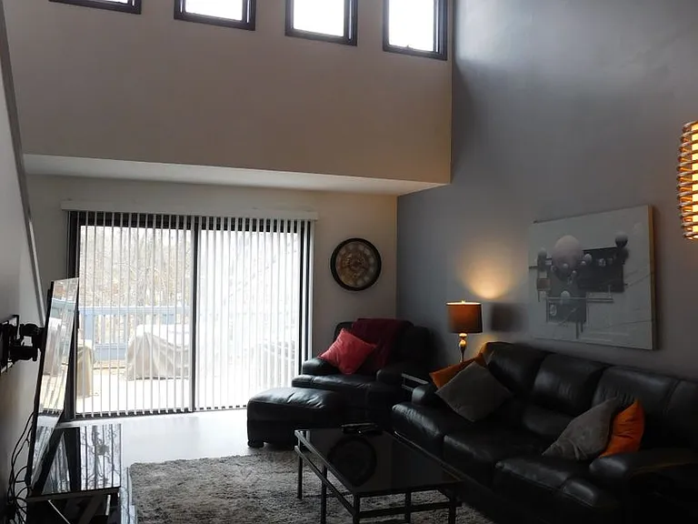 1607 Harbourside Dr — Photo 6