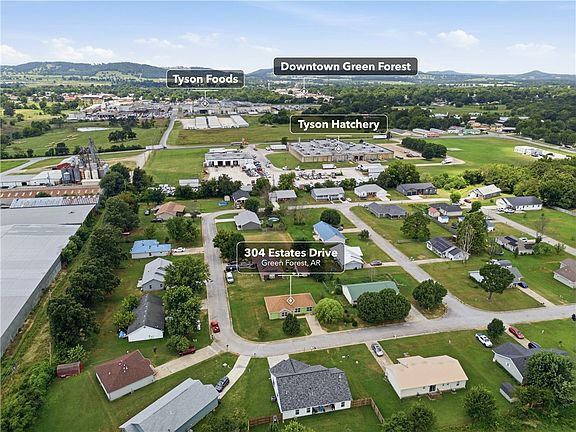2nd image of 304 Estates Dr