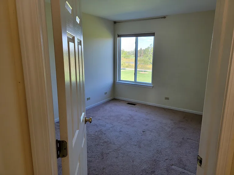 2135 Feldott Ln — Photo 9