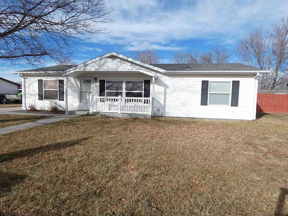 1st image of 1309 Bridle Ln