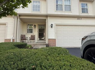 2817 Peachtree Cir, Aurora, IL