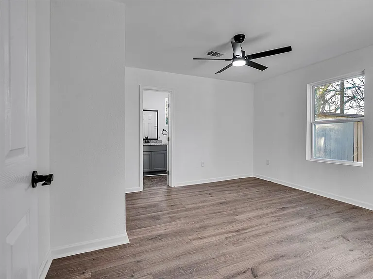 2416 Cumberland St — Photo 20