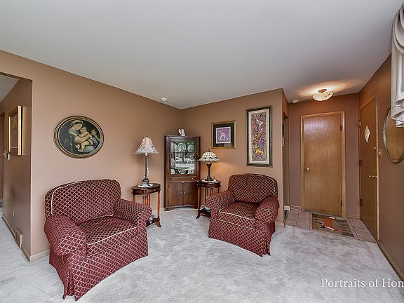 4th image of 5225 W 105th St