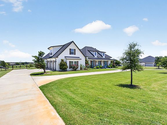 2nd image of 3008 Perkins Ln