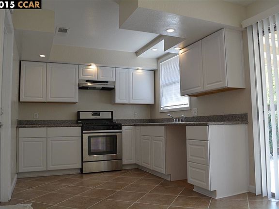 5th image of 611 W Madill St