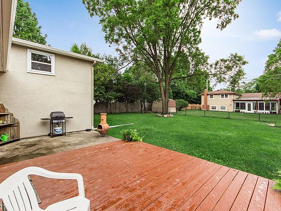 5th image of 534 Braxton Pl E