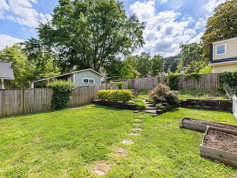 4419 Saint Elmo Ave — Photo 23