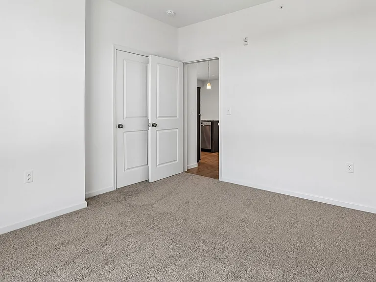 Park West Apartments — Photo 66