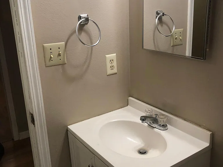 2917 W Village Ln — Photo 7