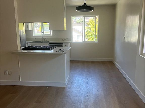 3rd image of 219 N Irena Ave