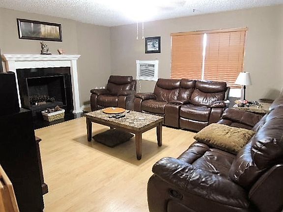2nd image of 4210 Dawn Ave