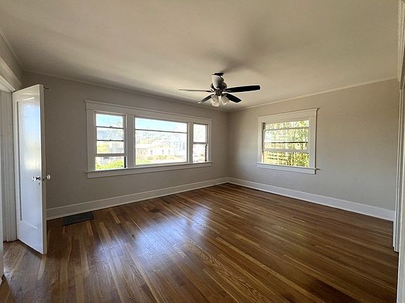 3rd image of 2955 Fir St #2955
