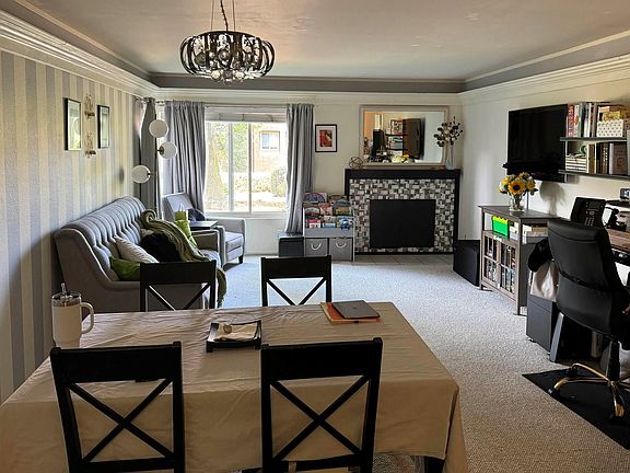3rd image of 10225 Caminito Cuervo Unit 128