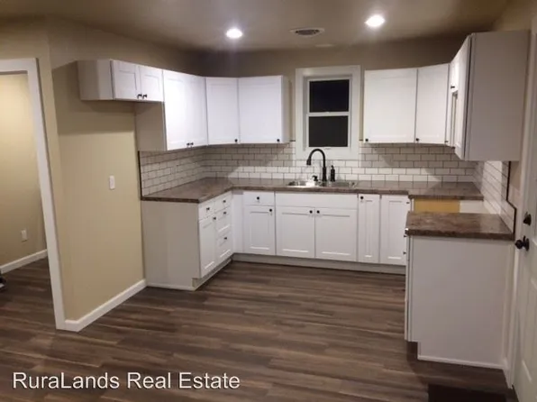602 S 1st St, Riverton, WY 82501