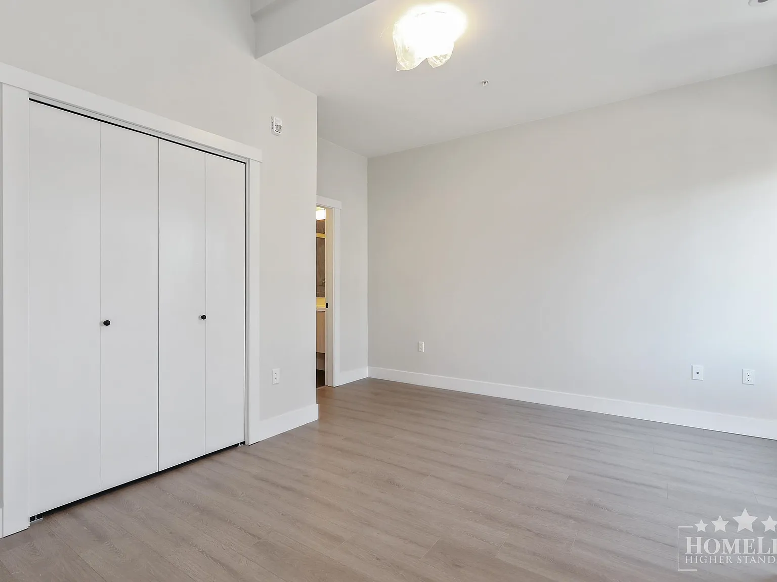 2 bed, 1012 sqft, $2,750 — Photo 4