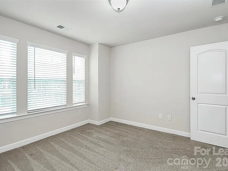 9328 Glenburn Ln — Photo 15