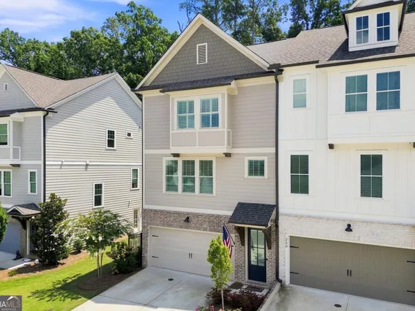 252 Retreat Ln, Canton, GA 30114