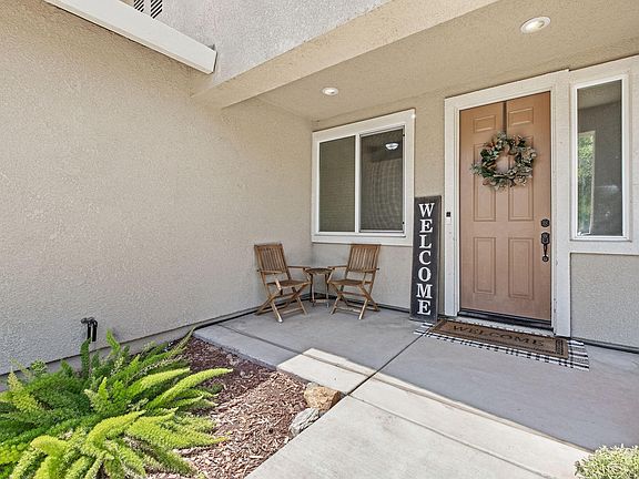 5th image of 1382 Wintercrest Avenue