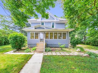 209 S Main St, Roberts, IL 60962