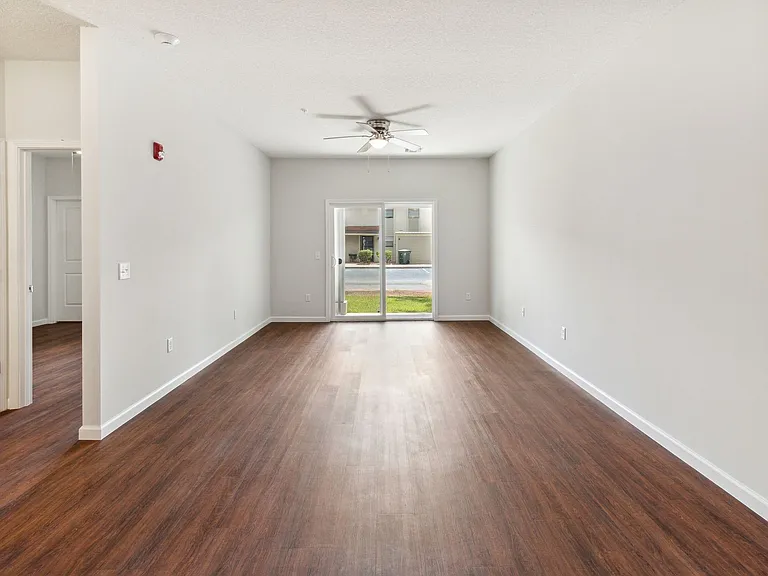 905 Olmstead Ave — Photo 19