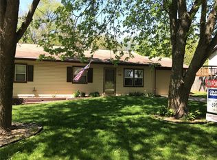 126 Lincoln Dr NE, Mount Vernon, IA 52314