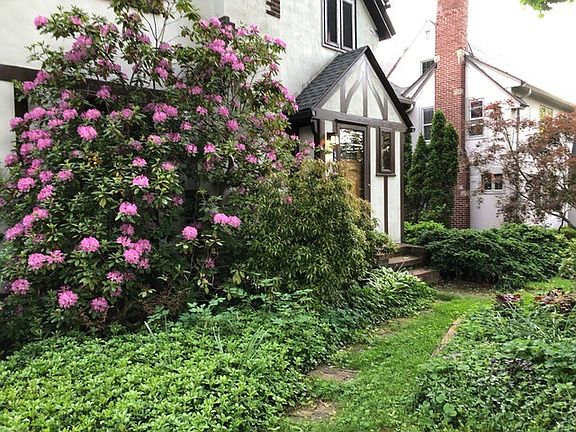 3rd image of 275 Yarmouth Rd