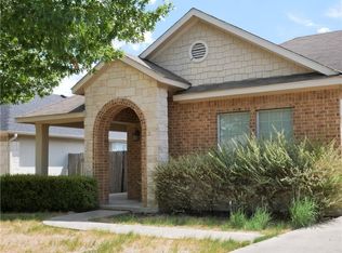 219 Hyltin St, Hutto, TX 78634