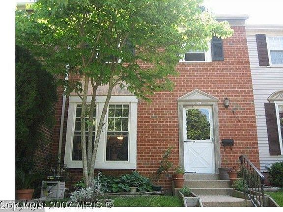 2nd image of 15893 Millbrook Ln #119