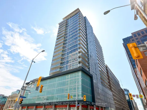 324 Laurier Ave W #1612, Ottawa, ON K1P 0A4