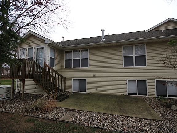 3rd image of 9655 Palmetto Ct