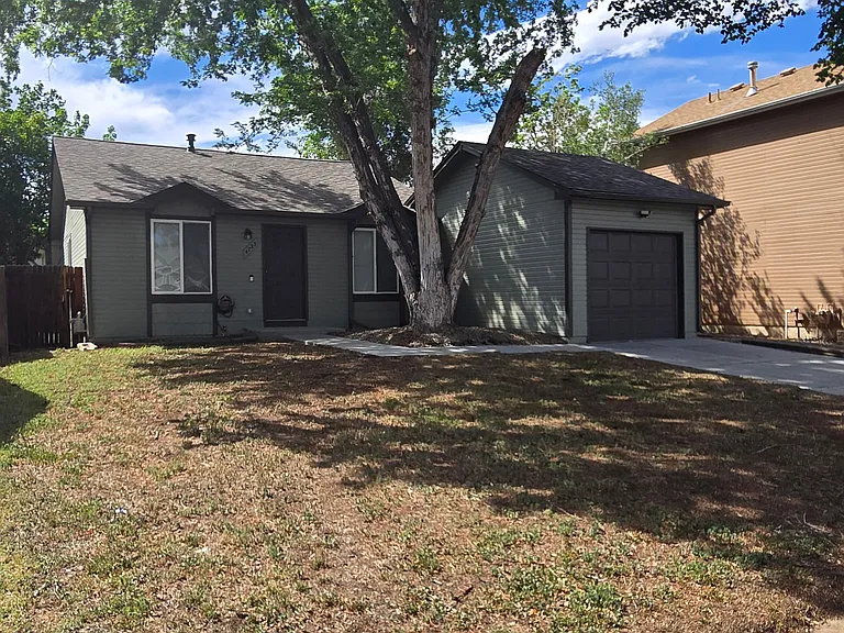 4723 S Pagosa Cir — Photo 1