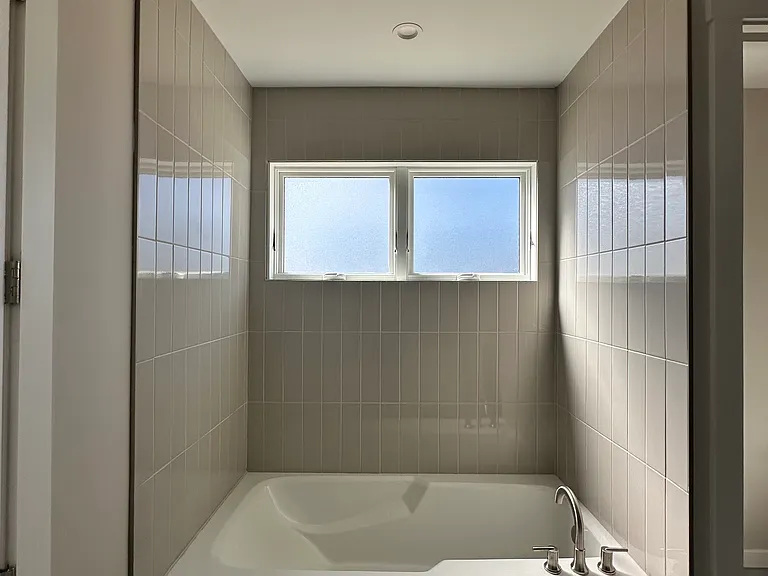 Master Bath Soaking Tub