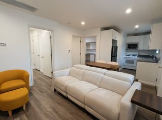 11106 W Califa St, North Hollywood, CA 91601