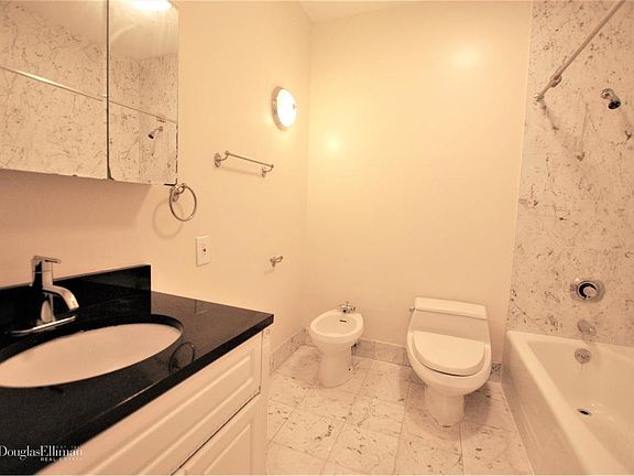 5th image of 303 E 43rd St APT 8A