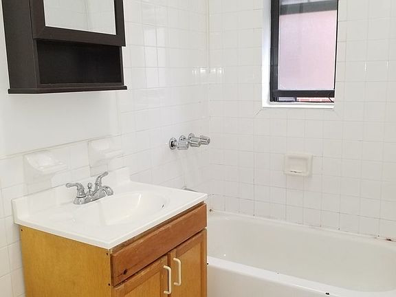 5th image of 3000 Kingsbridge Ave APT 4I