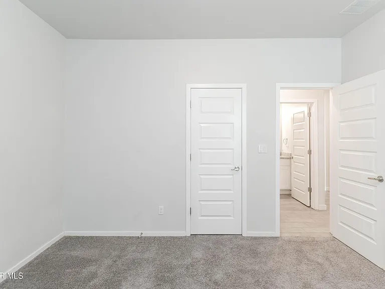 12832 Haxby St — Photo 25