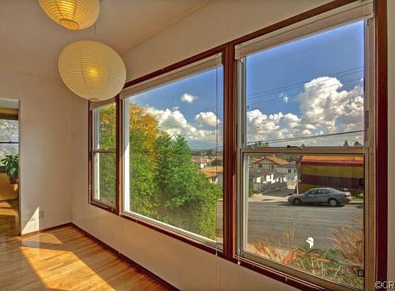 5th image of 521 S Lincoln Ave