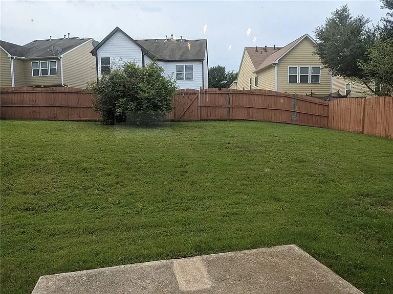 5615 Crestwick Way — Photo 17