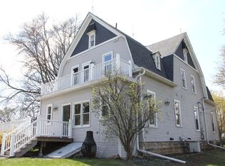 W166N9018 Grand Ave, Menomonee Falls, WI 53051