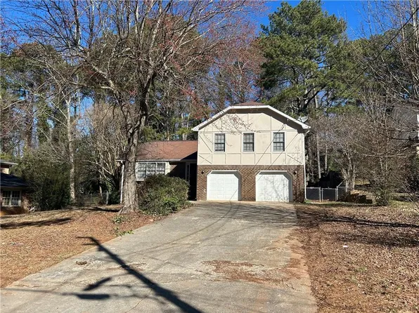 4502 Cherie Glen Trl, Stone Mountain, GA 30083