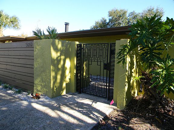Entry off circular drive