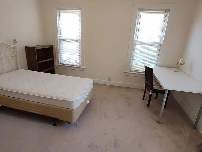 19 Clarke St #2 — Photo 11