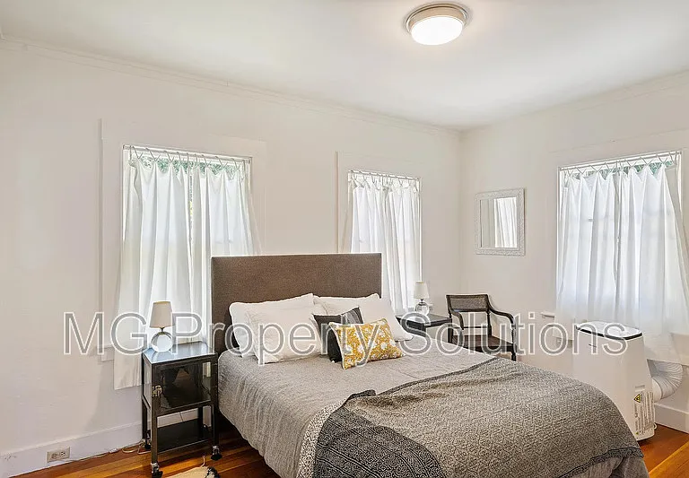 21 Humboldt Ave — Photo 17