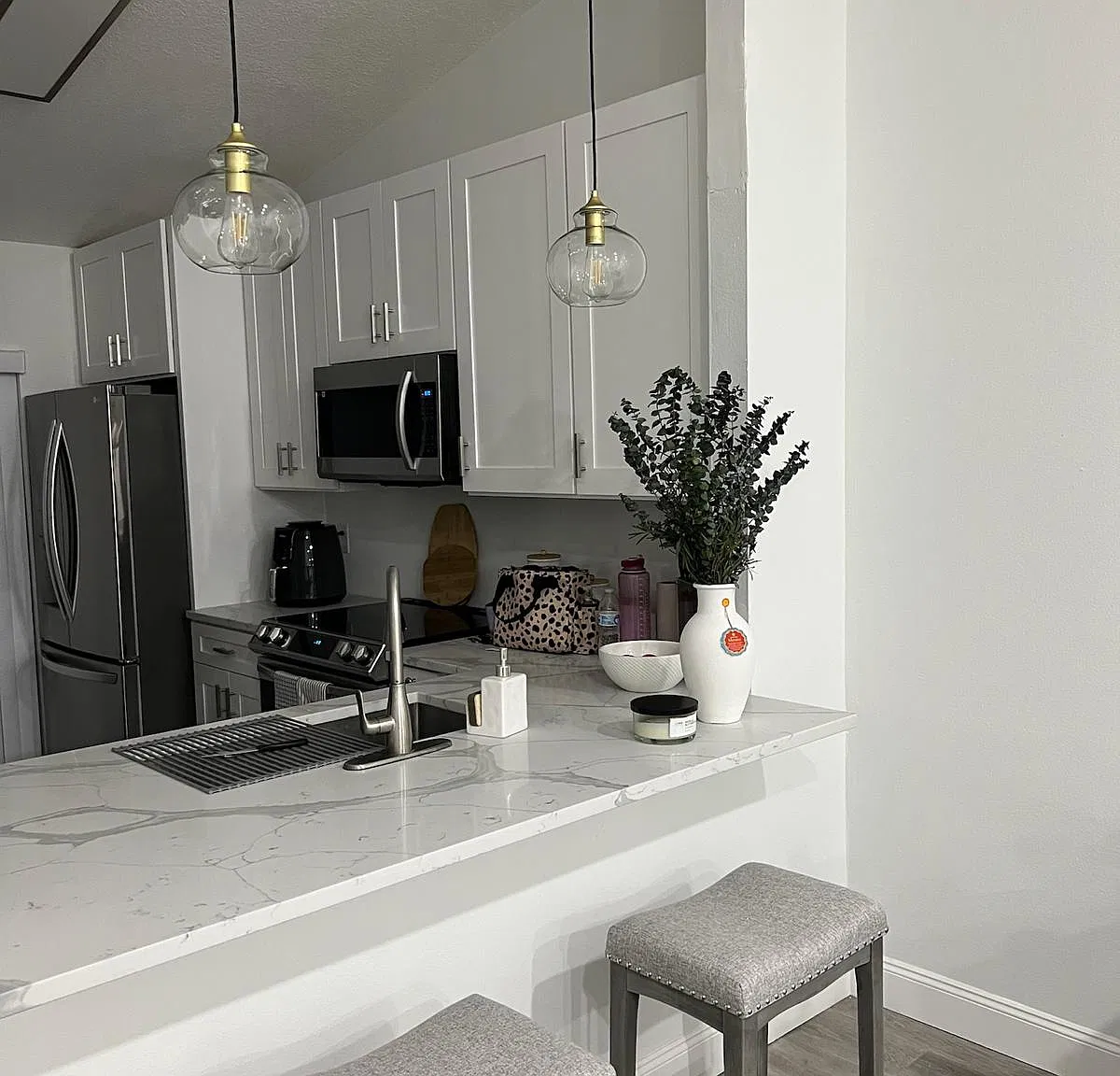 3 bed, 1106 sqft, $1,900 — Photo 3