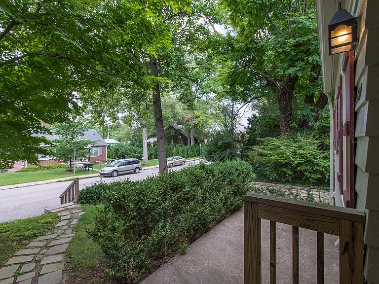 321 S Eastside Dr — Photo 29