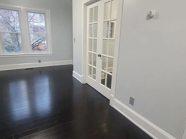 230 Parkdale Ave #LOWER — Photo 14