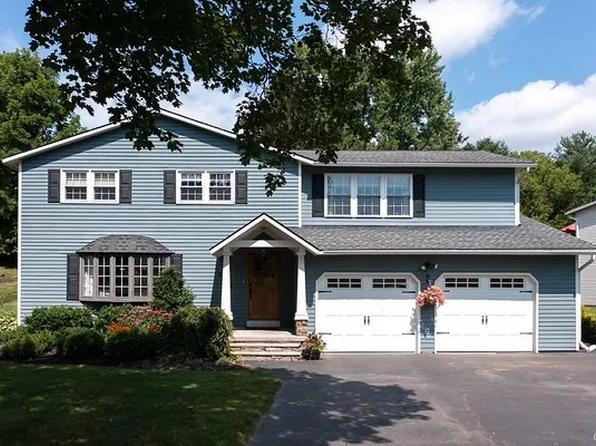 2453 Candlewick Ln, Marcellus, NY 13108