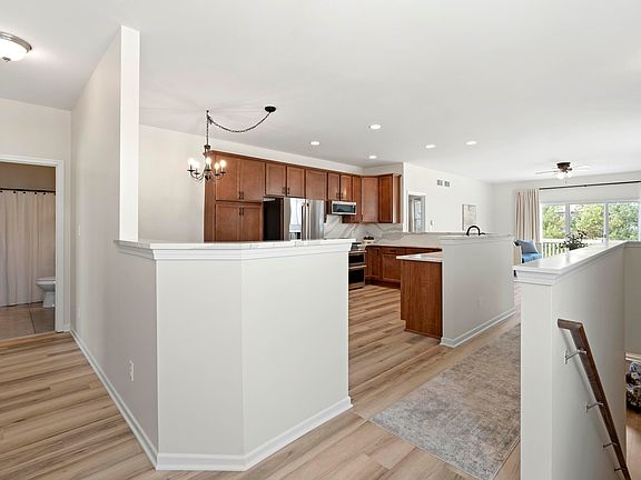 5th image of 8840 Forest Glen Ct